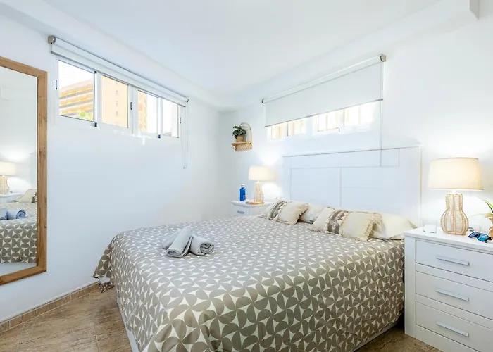 2b. Cozy Flores Big Terrace With Pool أذيخي