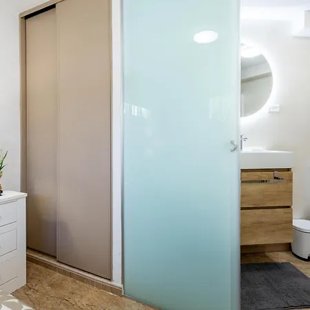 2b. Cozy Flores Big Terrace With Pool Апартаменти Адехе